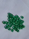 Skleněné mačkané korálky srdce jadeová zelená 6 × 6 mm – 7 g  - image 1