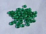 Skleněné mačkané korálky srdce jadeová zelená 6 × 6 mm – 7 g  - image 2