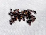 Korálky Ohňovky – broušené skleněné korálky 3 mm, 70 ks  černá, zlatý pokov - image 1