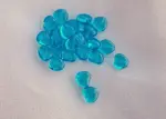Skleněné mačkané korálky srdce světlá královsky modrá 8 × 8 mm – 7 g  - image 2