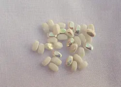 Skleněné mačkané korálky – 7 g 8x 4 mm bílá S AB efektem