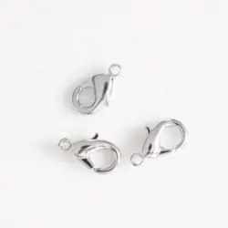 Karabinka na šperky – světle  stříbrná barva, 12 × 6 mm, balení 3 ks