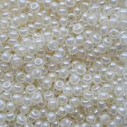 PRECIOSA rokajl 6/0, 3,7 mm, 10 g White Opaque Rainbow (47102)