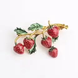 Brož Jahody 5.4*3,2 cm