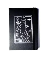 Poznámkový blok tarot A5 „the fool – Kočka“ s gumičkou
