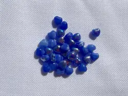 Skleněné mačkané korálky srdce modrá  mramor AB 6 × 6 mm – 7 g 