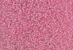 Rokajlové korálky Toho  - Round 15/0 :  Inside-Color Crystal/Cotton Candy-Lined TR-15-379