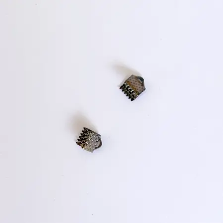 Koncovka plochá  zamačkávací  6mm platina10kc  