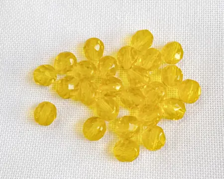 Broušené skleněné korálky 8 mm – jantarová  (12 ks)