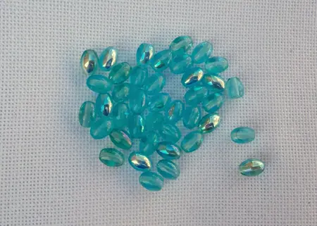 Skleněné mačkané korálky oválky  – 7 g 5x 4 mm světlá královsky modrá S AB efektem