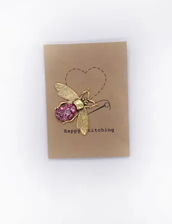 Magnet na jehlu (needle minder) Včela Růžová 