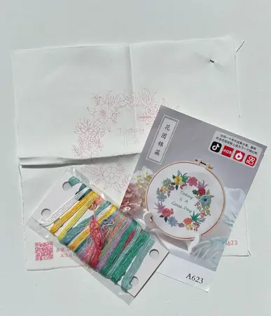 Sada na vyšívání s předtištěným motivem today is a good day