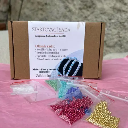 Startovací sada na výrobu 4 náramků z korálků – Toho 11/0, jehla, gumička a návod (opaque)