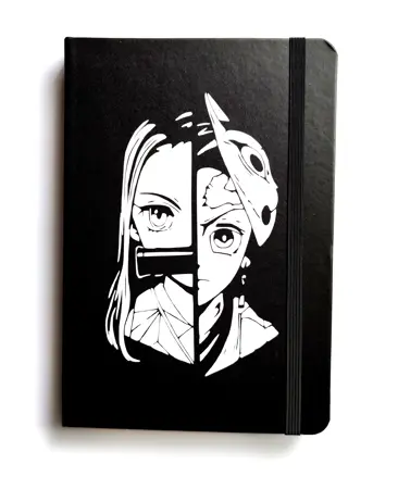 Poznámkový blok A5 „Zabiják démonů“ Demon Slayer  Nezuko a Tanjiro  s gumičkou