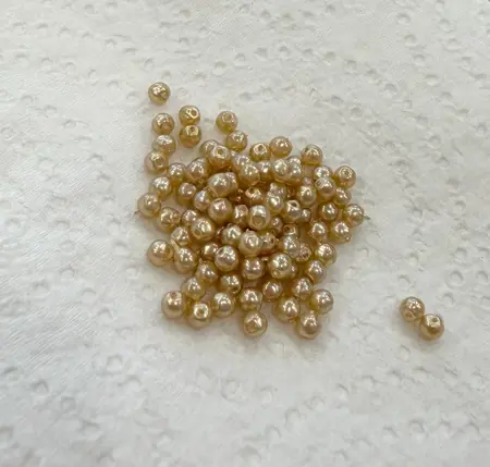Voskované perly 3 mm béžová cca 100ks (3,5 g)