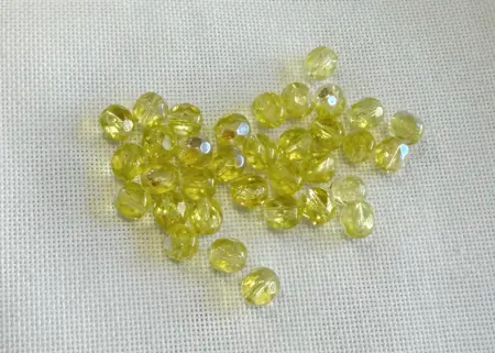 Ohňovky – broušené skleněné korálky 6 mm | 32 ks | žlutá AB pokov transparentní 