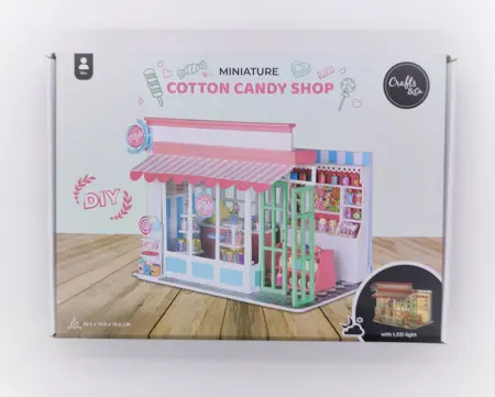 Miniaturní domek "Udělej si sám" Crafts & Co candy shop