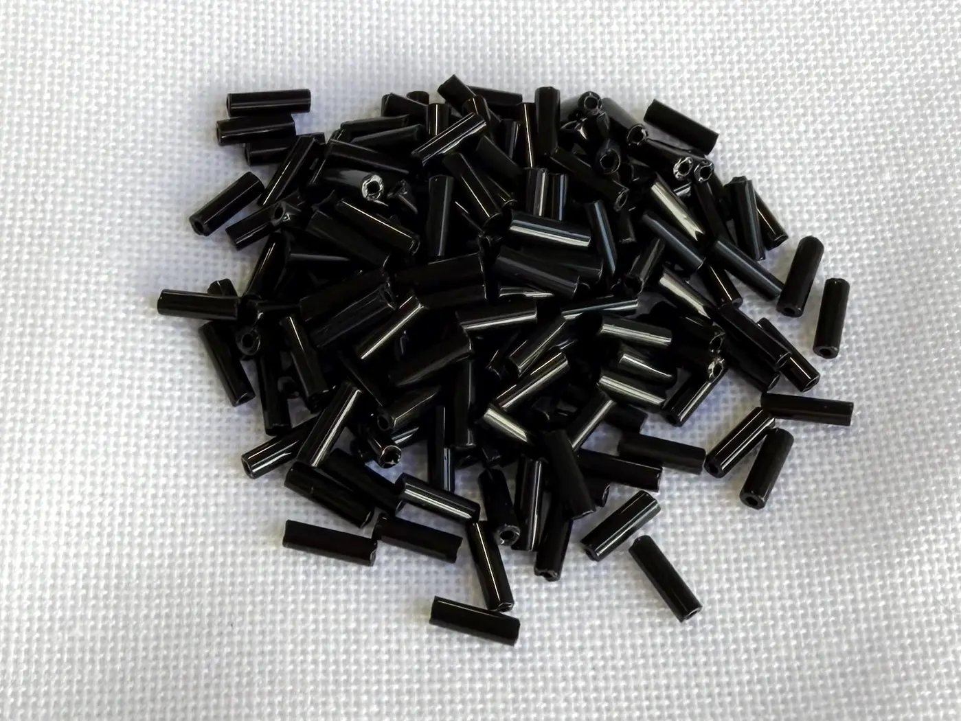 Preciosa® čípky (tyčinky) 7 mm – 10 g černá - fotografie 1