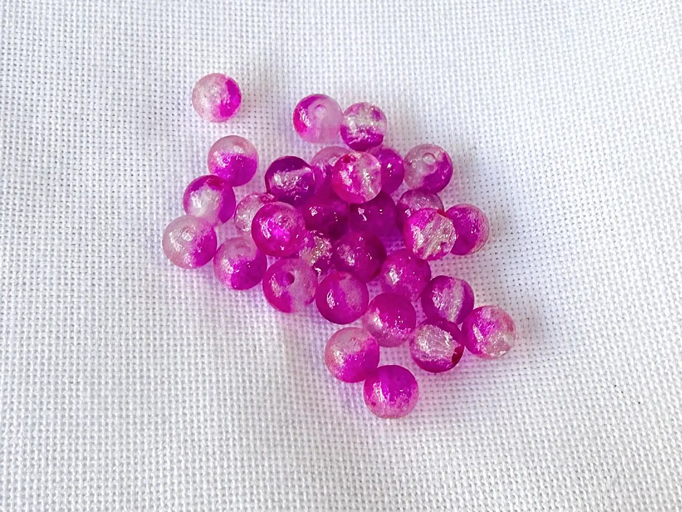 Mačkané praskané  skleněné kuličky 6 mm, 30 ks barva transparentní magenta - fotografie 1