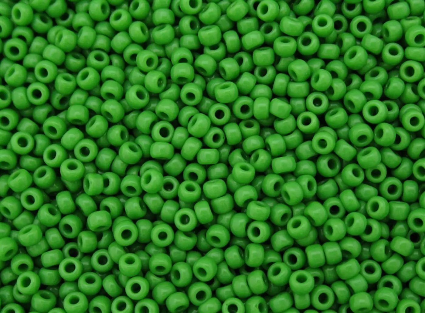 Rokajlové korálky Toho  - Round 15/0 : Opaque Mint Green TR-15-47 - fotografie 1