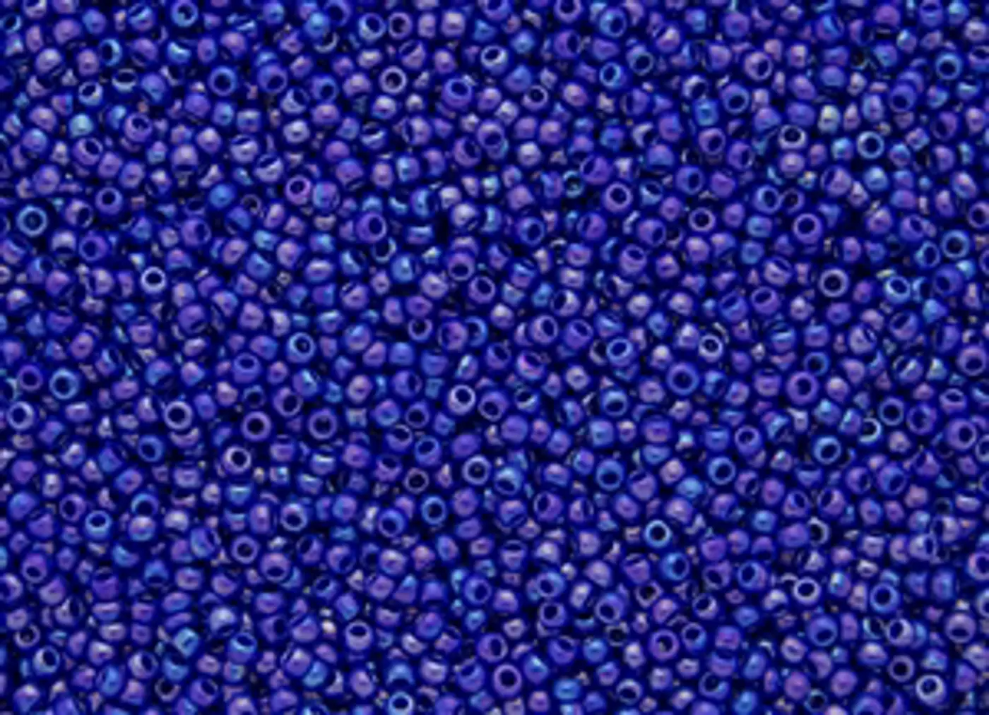 Rokajlové korálky - Round 11/0 :  Opaque-Rainbow Navy Blue TR-11-408 - fotografie 1