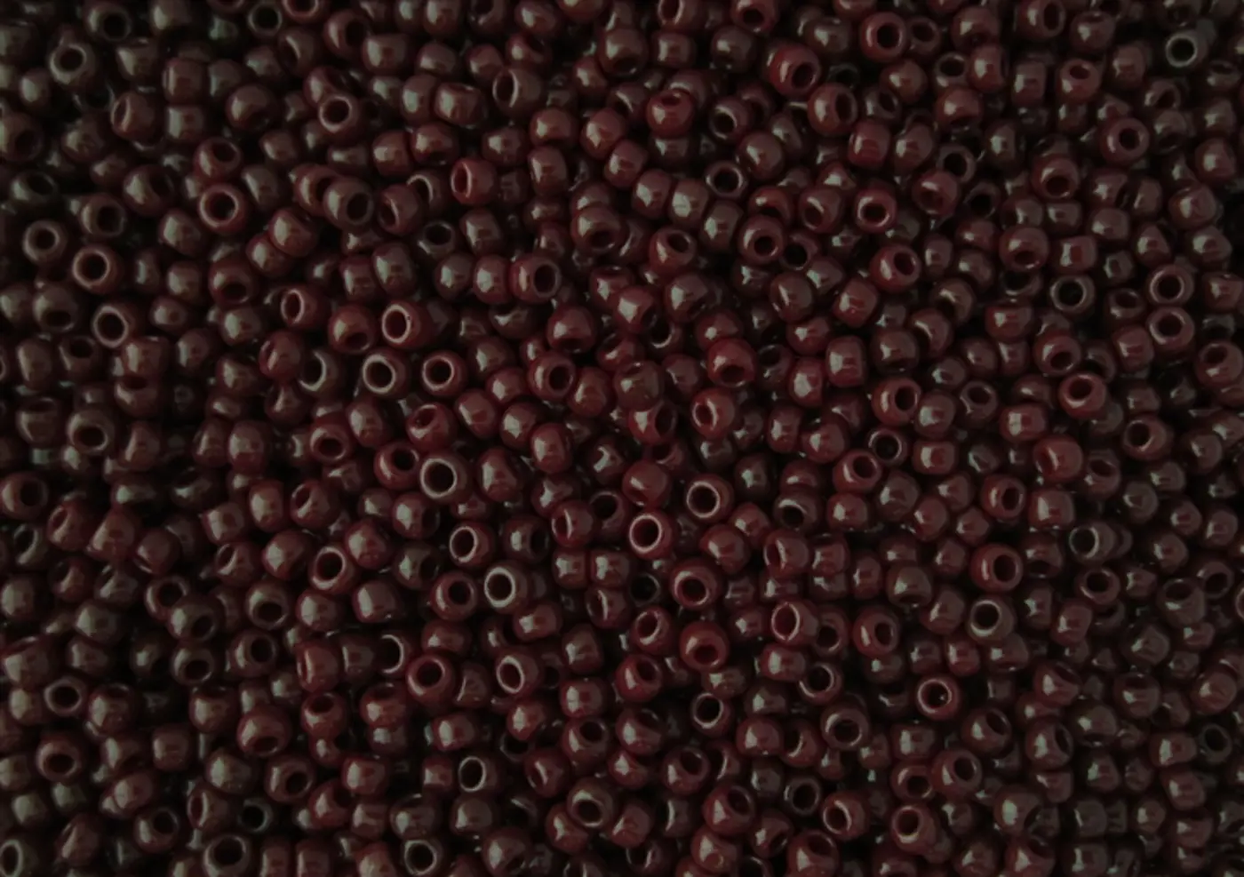 Rokajlové korálky Toho  - Round 15/0 : Opaque Oxblood TR-15-46 - fotografie 1
