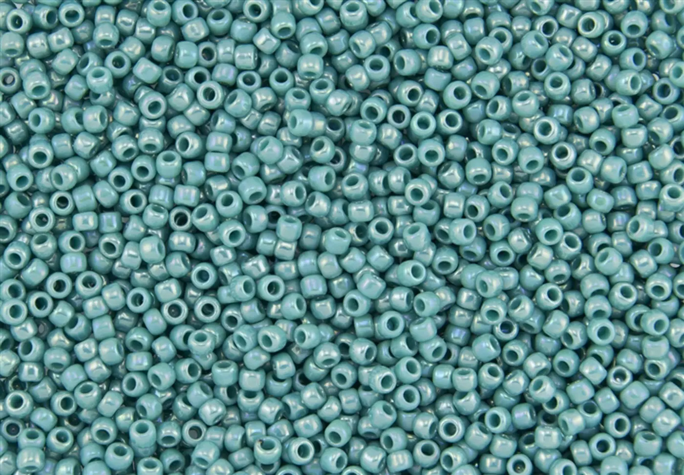 TOHO - Round 11/0 : Opaque-Rainbow Turquoise  TR-11-413 - fotografie 1