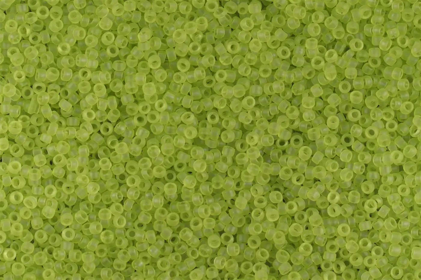 Rokajlové korálky - Round 15/0 : Transparent-Frosted Lime Green TR-15-4F - fotografie 1