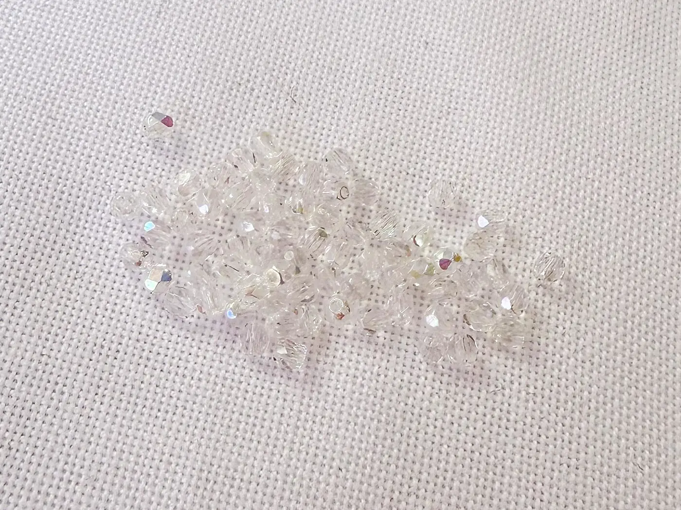Korálky Ohňovky – broušené skleněné korálky 3 mm, 70 ks  CRYSTAL AB 00030/28701 - fotografie 1