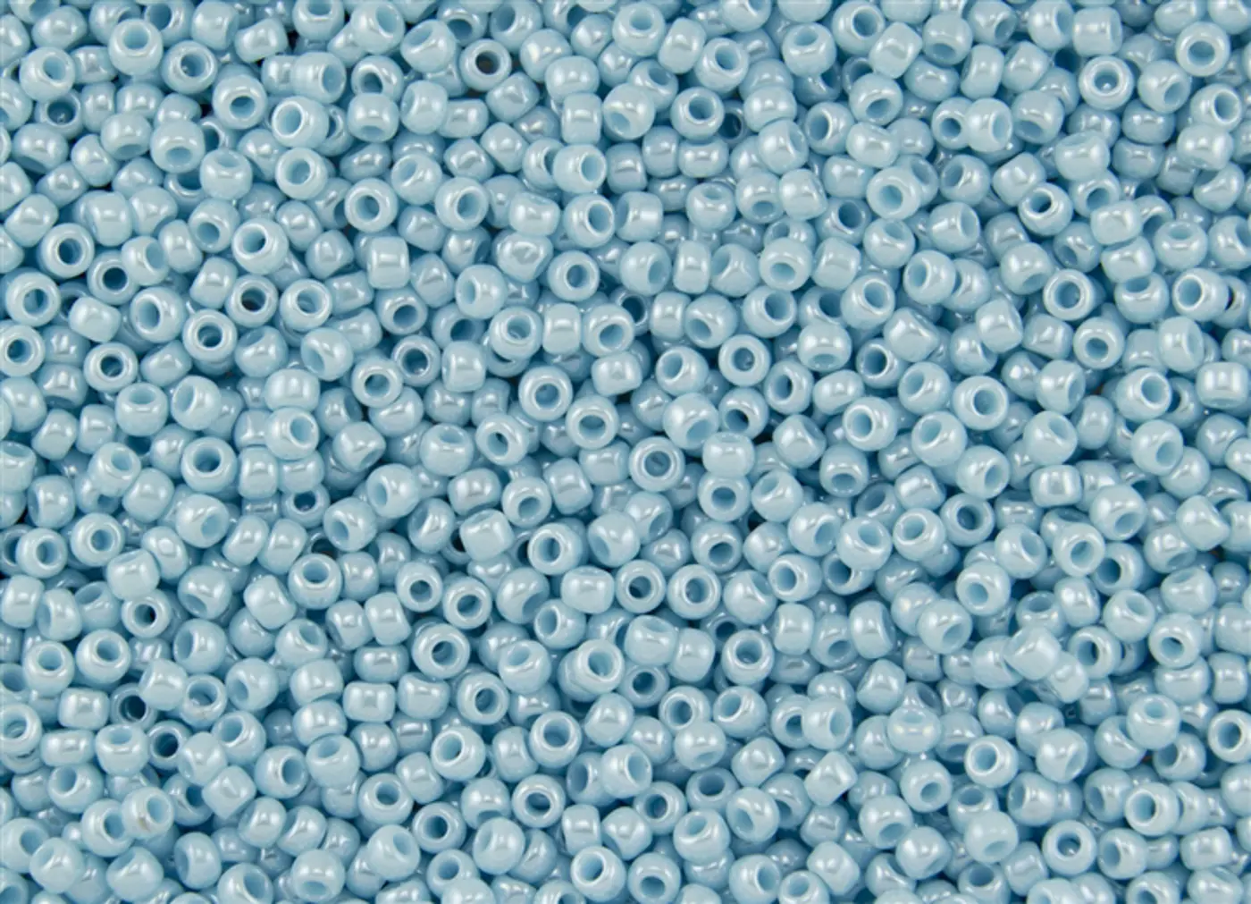 Rokajlové korálky - Round 11/0 : Opaque-Lustered Pale Blue TR-11-124 - fotografie 1