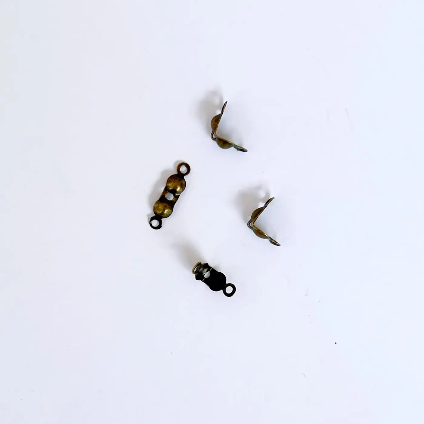 Kalota s očkem 4mm starozlata - fotografie 1