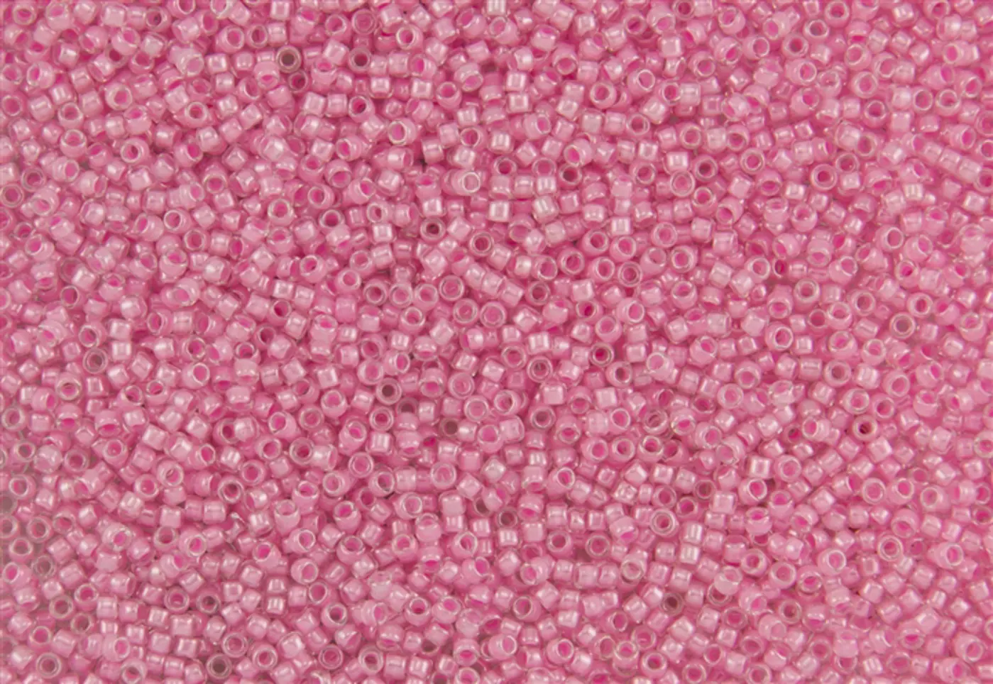 Rokajlové korálky Toho  - Round 15/0 :  Inside-Color Crystal/Cotton Candy-Lined TR-15-379 - fotografie 1