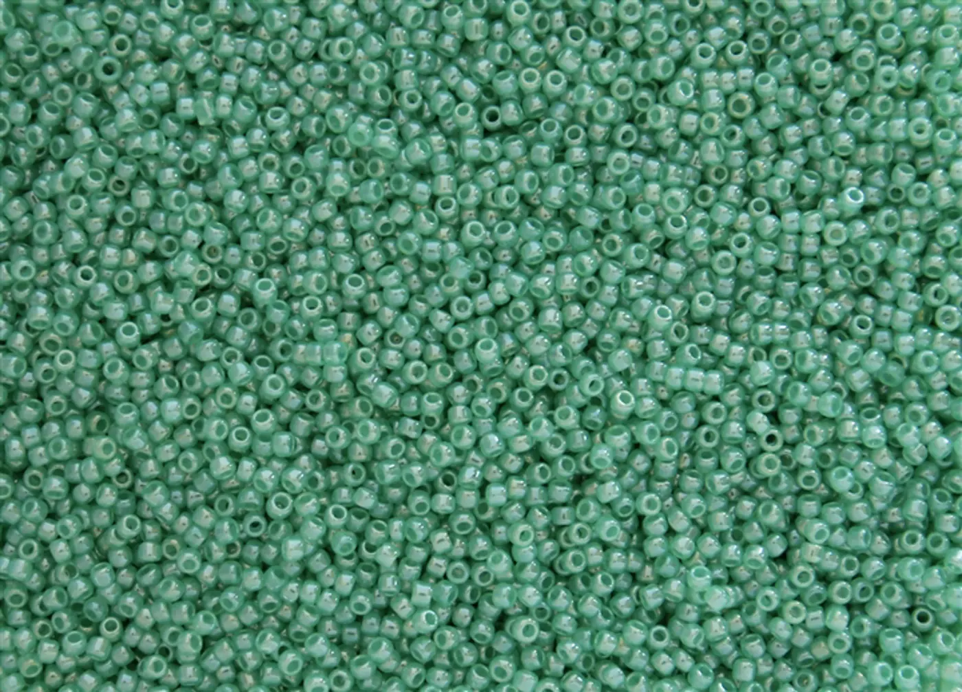 Rokajlové korálky Toho  - Round 15/0 : Ceylon Celery TR-15-144 - fotografie 1