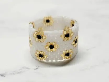 Prstýnek z korálků